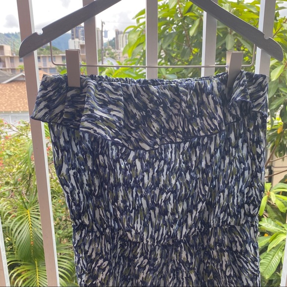 G A P Dress - Picture 2 of 4